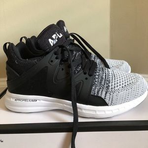 APL Women’s TechLoom Ascend